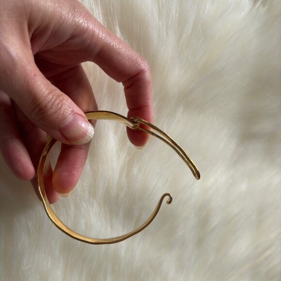 Banana Republic Buckle Cuff Aureus + Argent - Picture 7 of 11